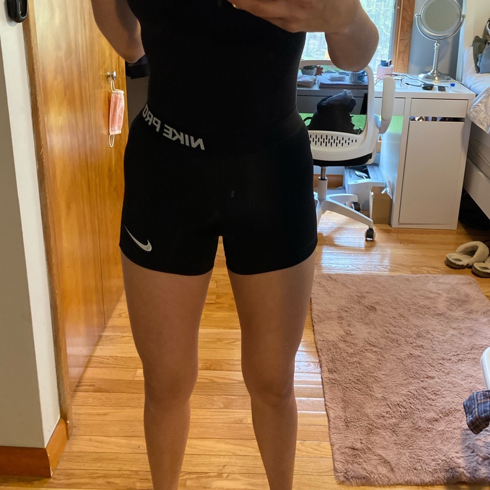 NIKE PRO black shorts